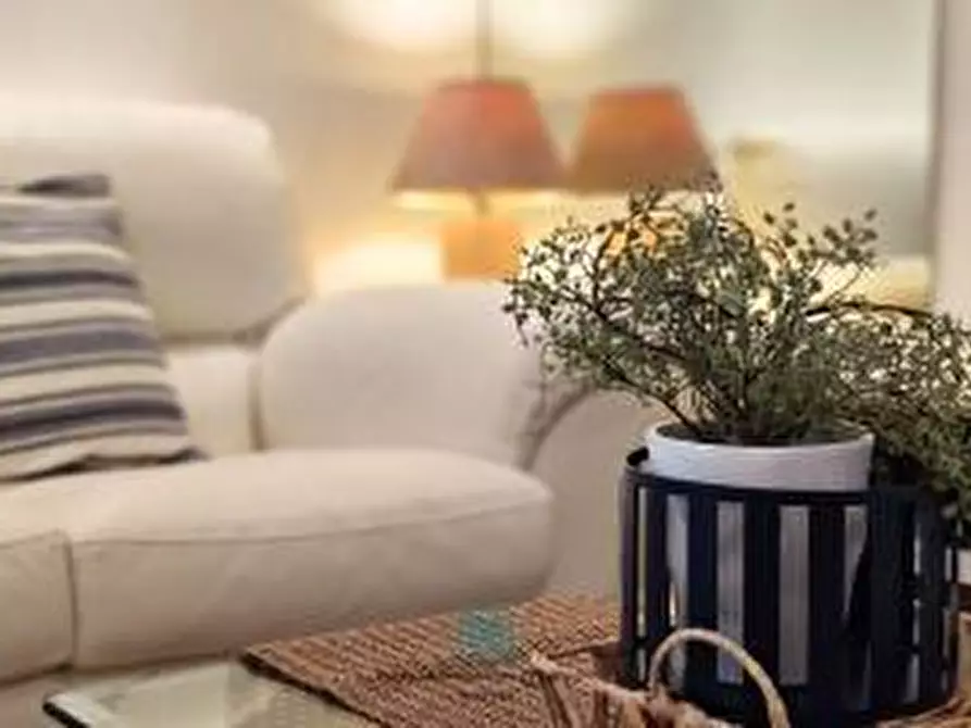 Immagine 5 di Appartamento in vendita  a Carrara