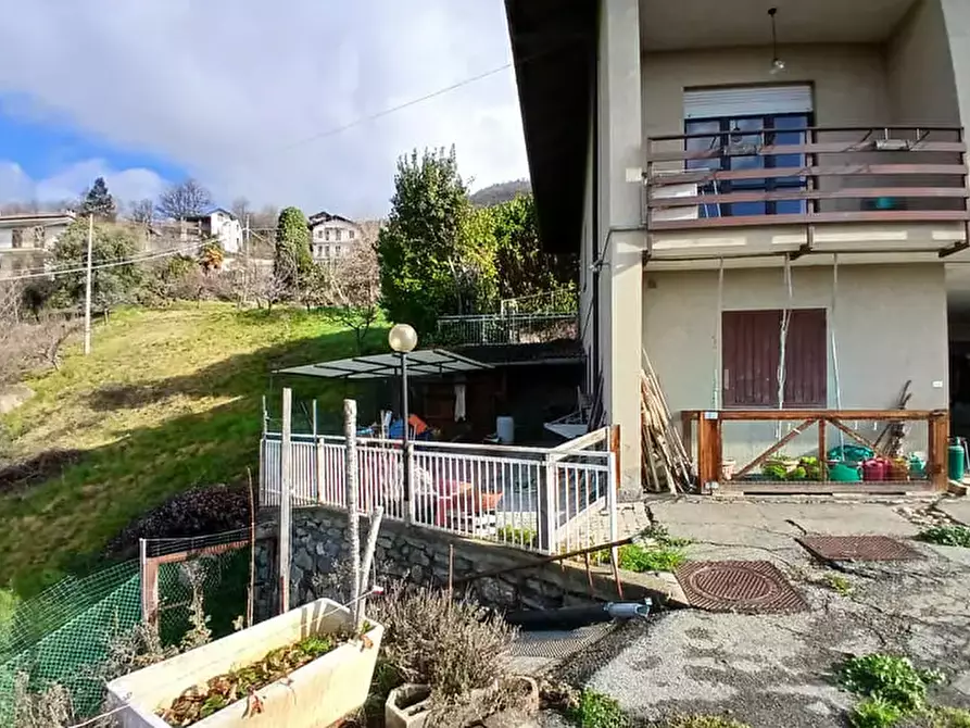 Immagine 2 di Villetta a schiera in vendita  a Cuorgnè