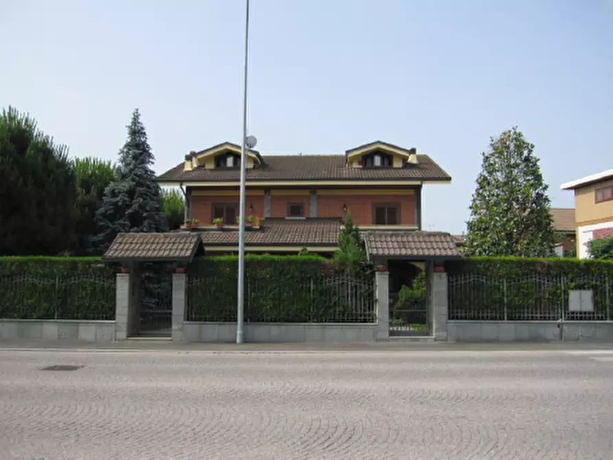 Immagine 1 di Villa in vendita  a Rivalta Di Torino