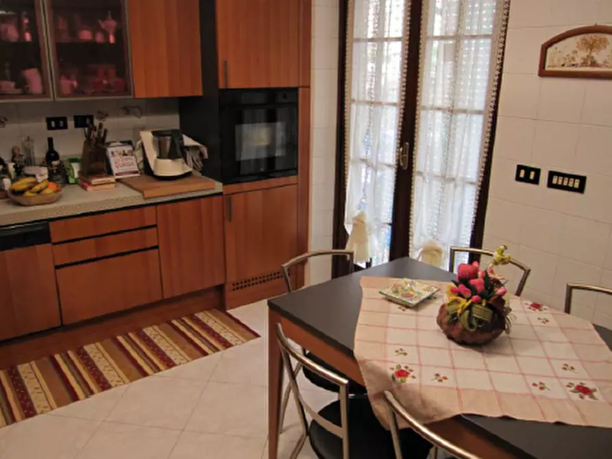 Immagine 6 di Villa in vendita  a Rivalta Di Torino