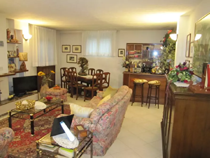 Immagine 4 di Villa in vendita  a Rivalta Di Torino