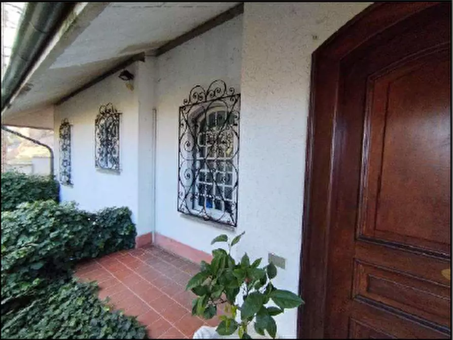 Immagine 8 di Villa in vendita  a Pecetto Torinese