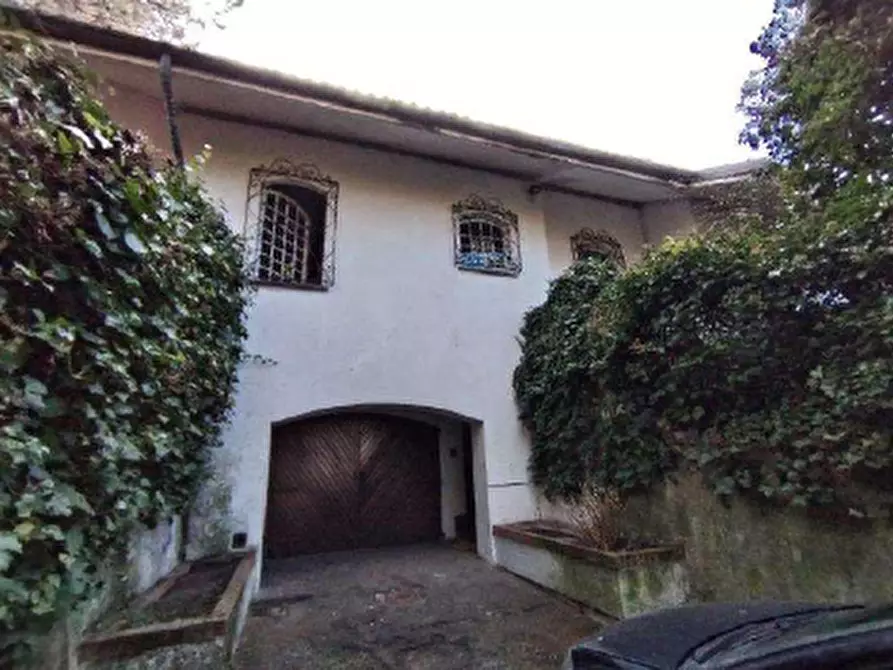 Immagine 3 di Villa in vendita  a Pecetto Torinese