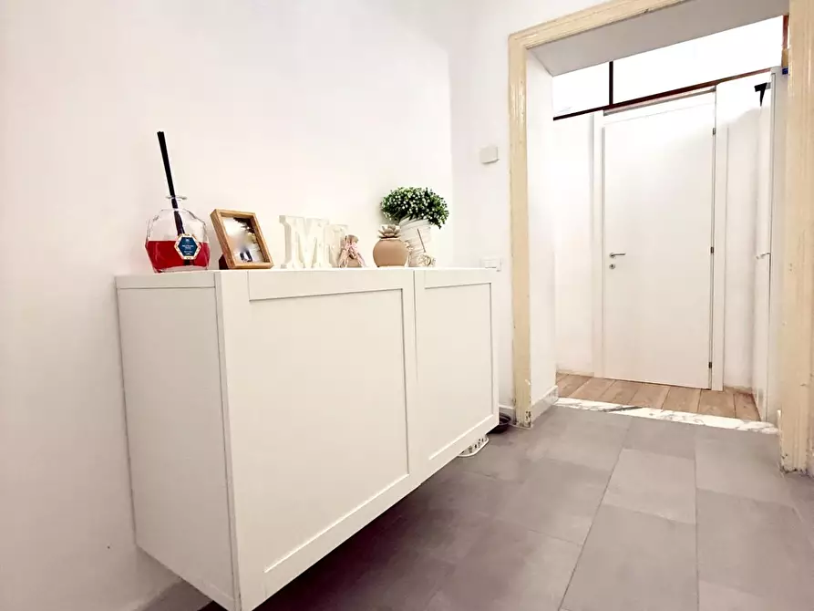 Immagine 11 di Appartamento in vendita  a Massa