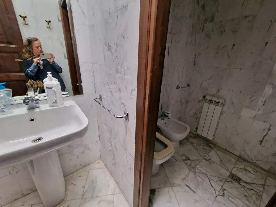 Immagine 1 di Appartamento in affitto  a Carrara