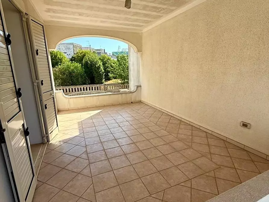 Immagine 4 di Casa indipendente in vendita  a Castrignano Del Capo