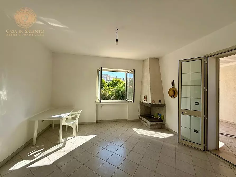 Immagine 2 di Casa indipendente in vendita  a Castrignano Del Capo