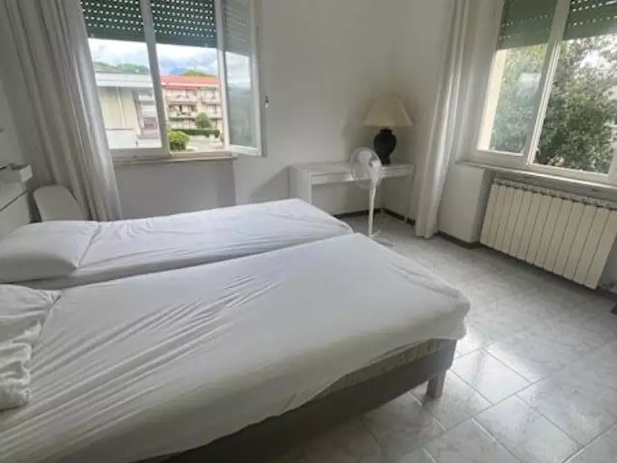 Immagine 7 di Appartamento in affitto  a Massa