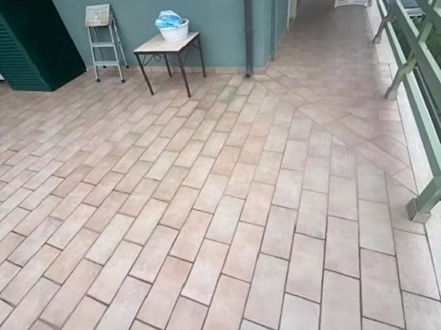 Immagine 3 di Appartamento in affitto  a Massa