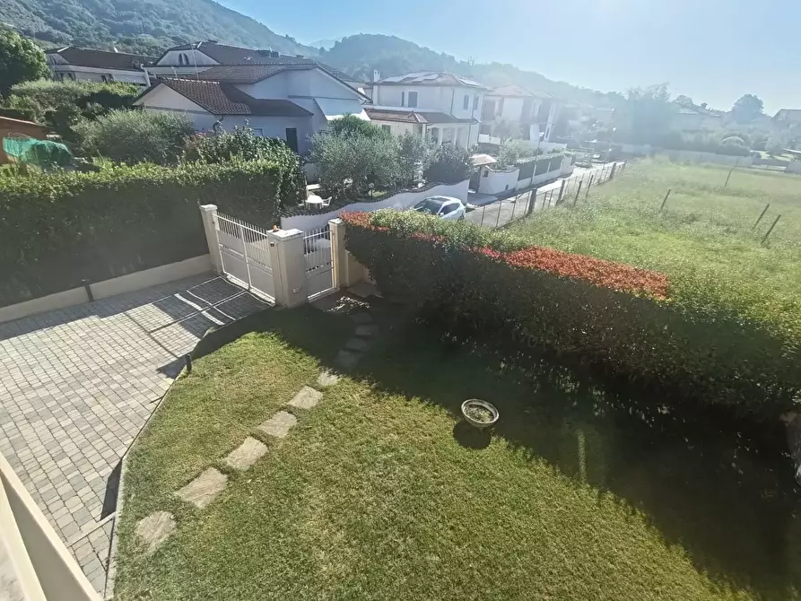 Immagine 32 di Casa quadrifamiliare in vendita  a Carrara