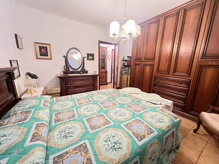 Immagine 10 di Appartamento in vendita  a Colle Di Val D'elsa