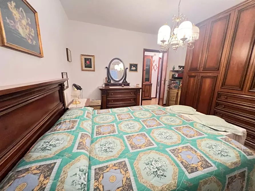 Immagine 11 di Appartamento in vendita  a Colle Di Val D'elsa