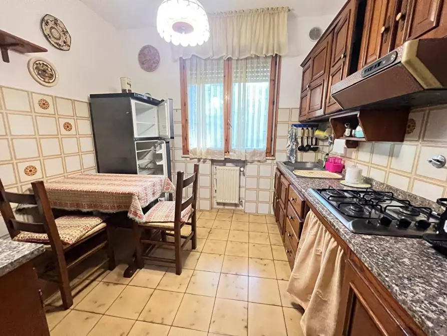 Immagine 6 di Appartamento in vendita  a Colle Di Val D'elsa