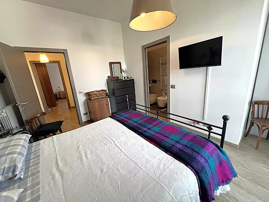 Immagine 15 di Appartamento in vendita  a Cascina