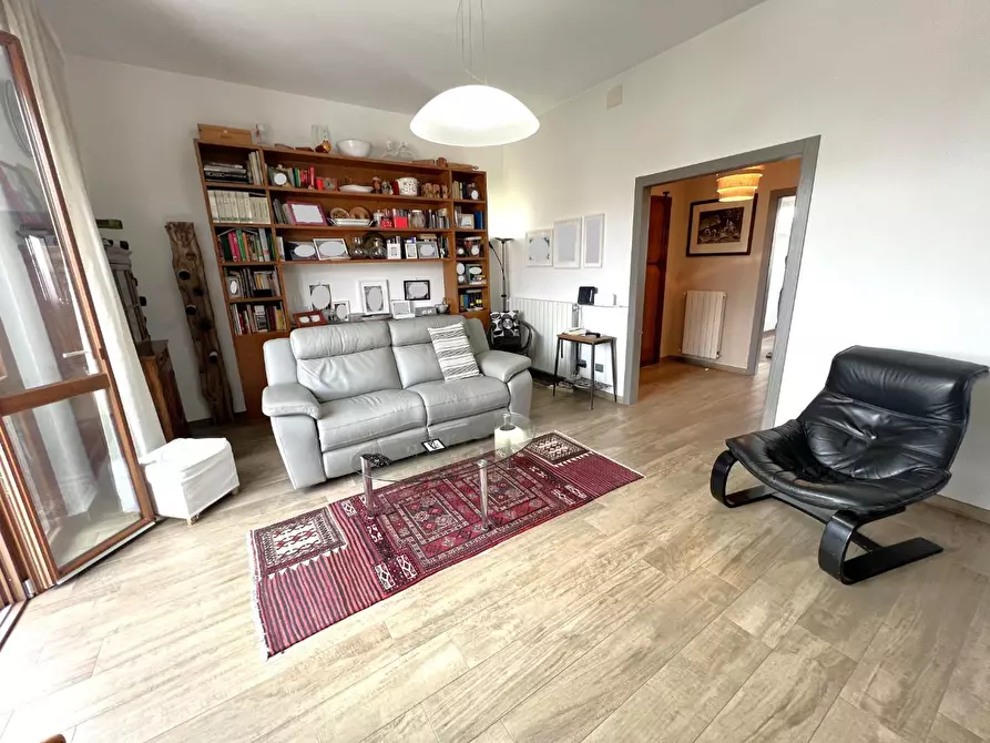 Immagine 4 di Appartamento in vendita  a Cascina