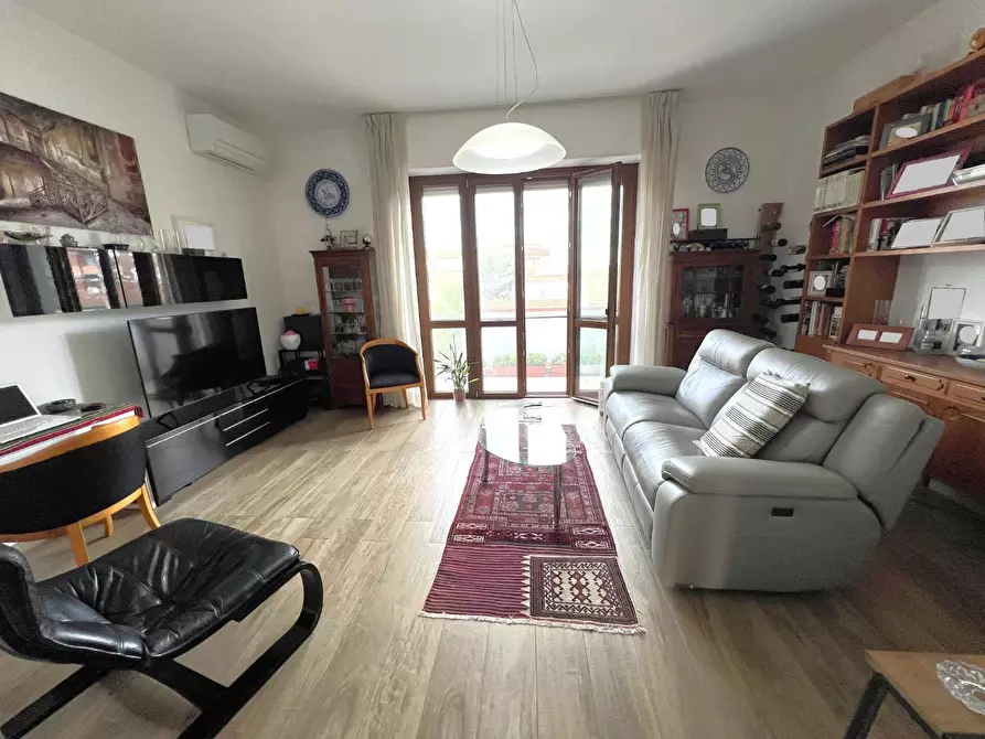 Immagine 3 di Appartamento in vendita  a Cascina