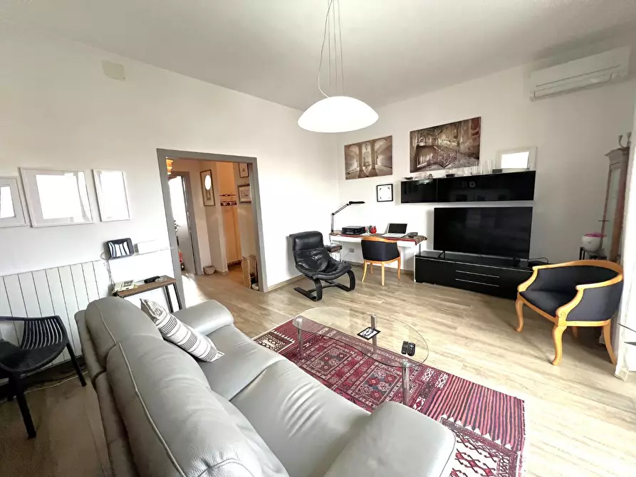 Immagine 5 di Appartamento in vendita  a Cascina