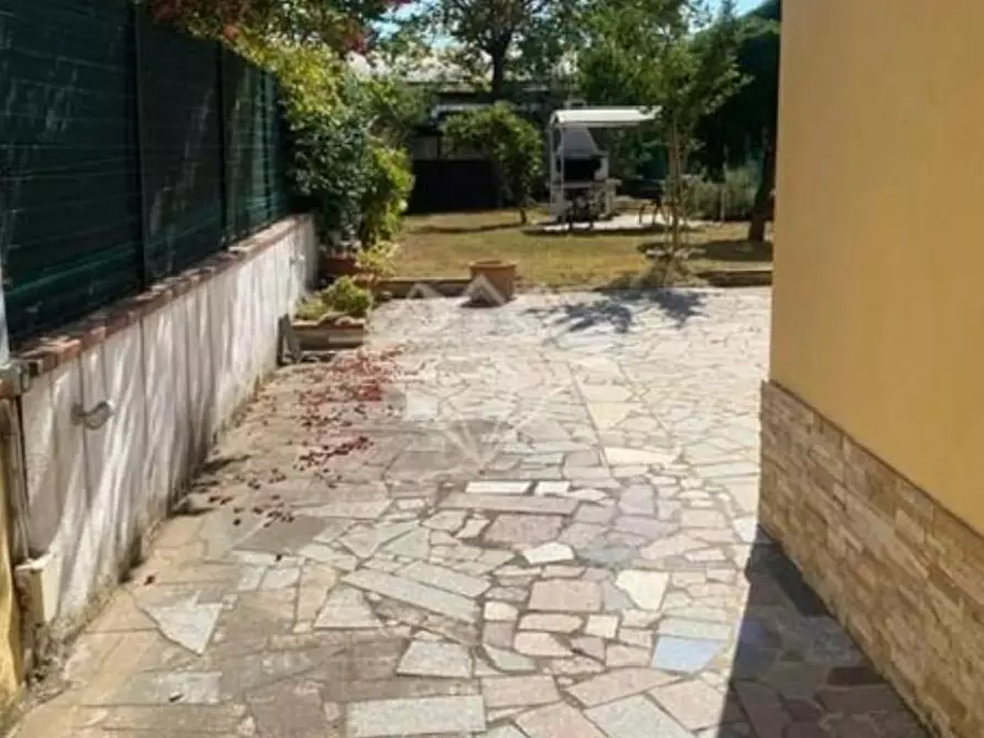 Immagine 23 di Terratetto in vendita  a Castelnuovo Magra