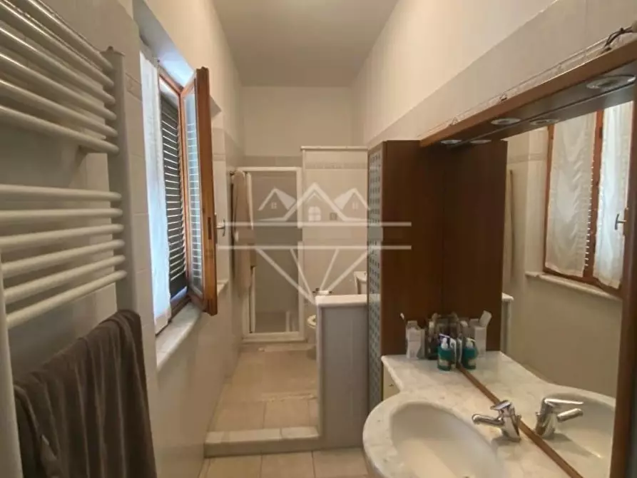 Immagine 15 di Terratetto in vendita  a Castelnuovo Magra