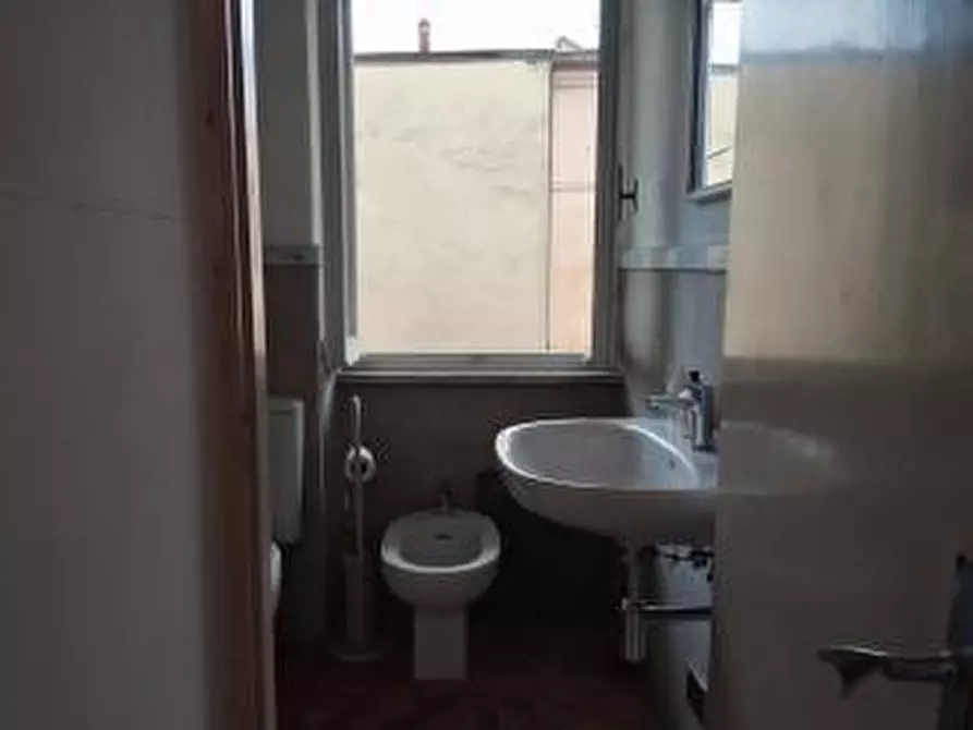 Immagine 9 di Appartamento in vendita  a Carrara