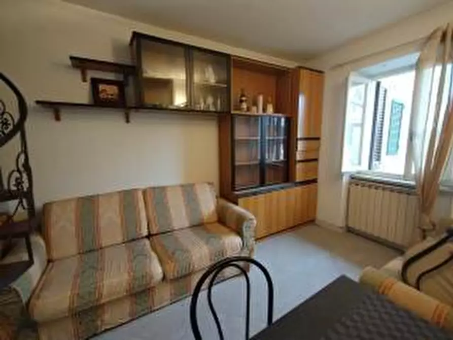 Immagine 1 di Appartamento in vendita  a Carrara