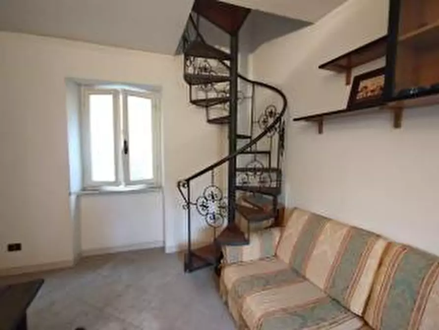 Immagine 3 di Appartamento in vendita  a Carrara