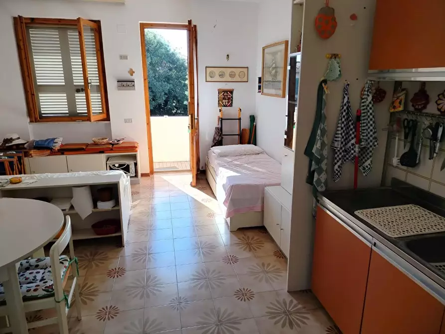 Immagine 11 di Appartamento in vendita  a Rosignano Marittimo