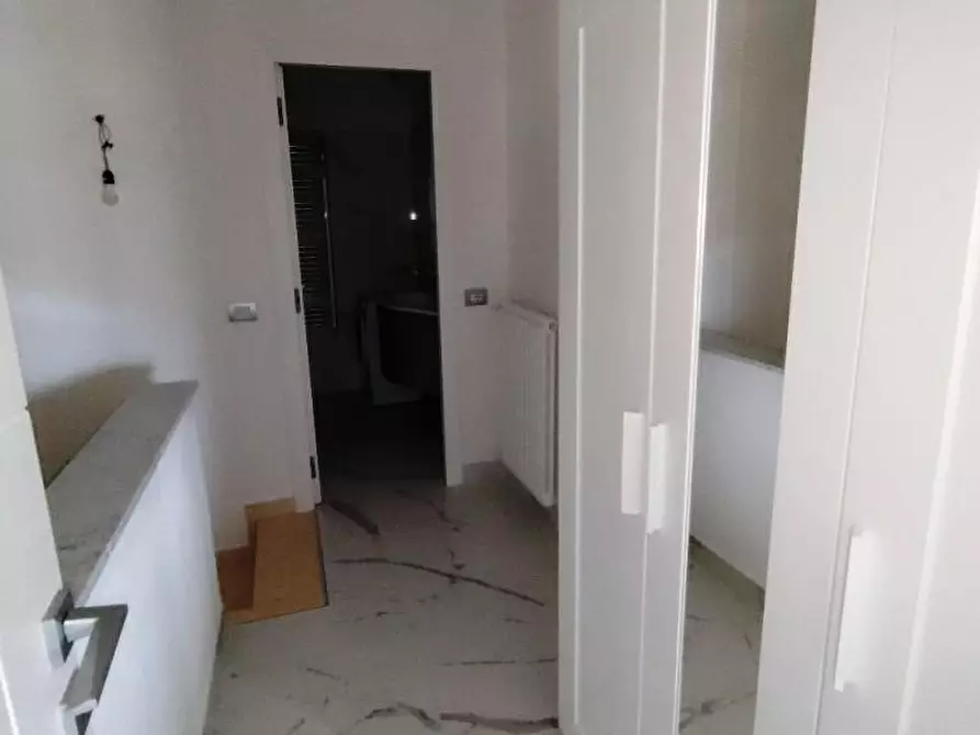 Immagine 22 di Appartamento in vendita  a Carrara