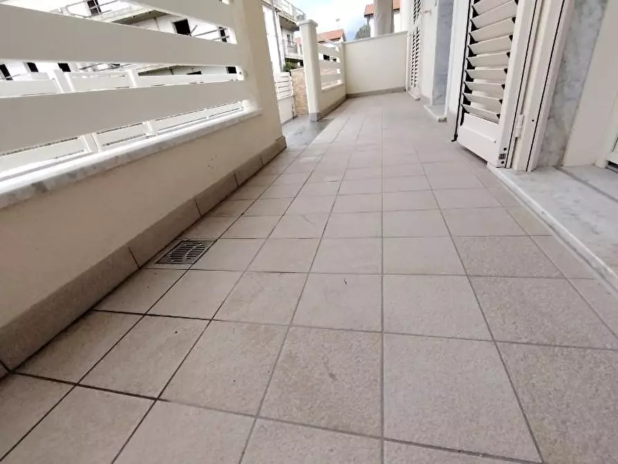 Immagine 4 di Appartamento in vendita  a Carrara