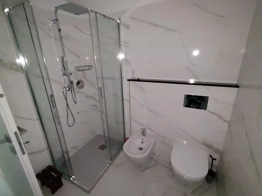 Immagine 24 di Appartamento in vendita  a Carrara