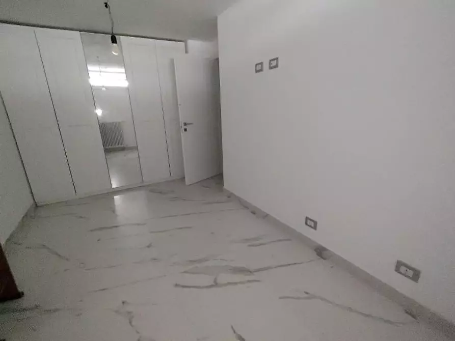 Immagine 31 di Appartamento in vendita  a Carrara