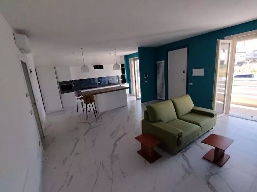 Immagine 21 di Appartamento in vendita  a Carrara