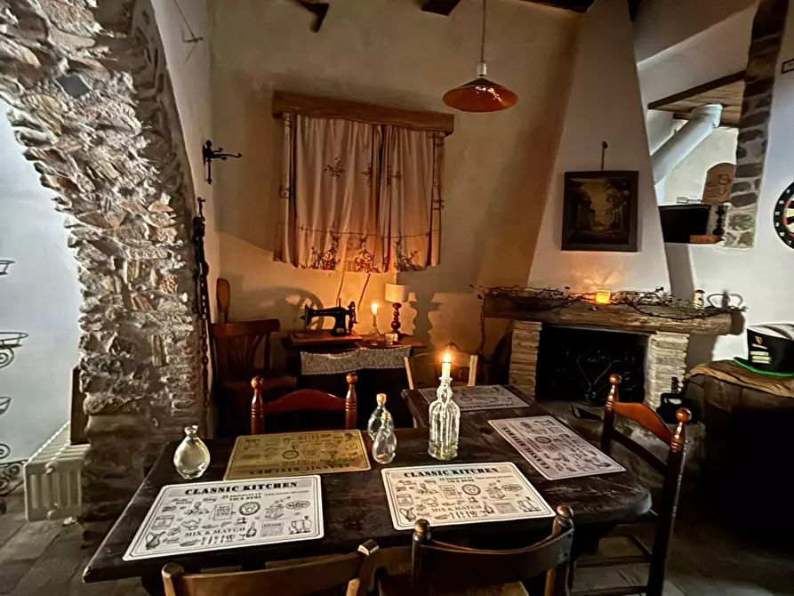 Immagine 31 di Magazzino in vendita  a Monte Porzio Catone