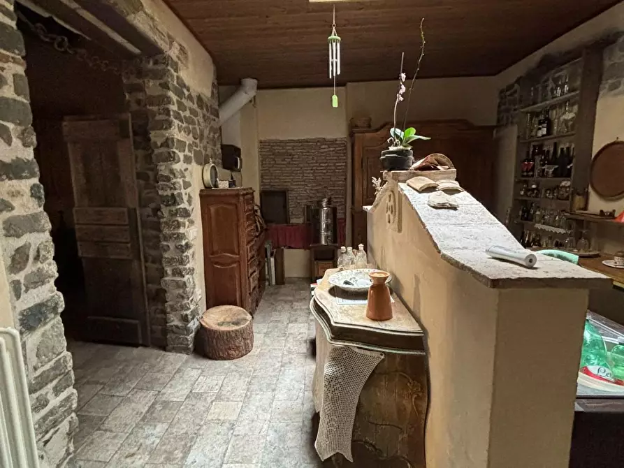 Immagine 38 di Magazzino in vendita  a Monte Porzio Catone