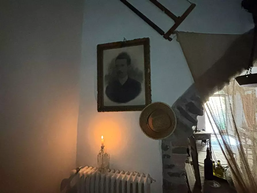 Immagine 20 di Magazzino in vendita  a Monte Porzio Catone