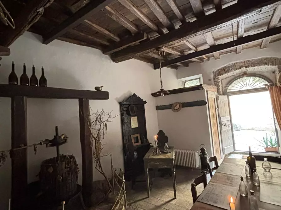 Immagine 13 di Magazzino in vendita  a Monte Porzio Catone