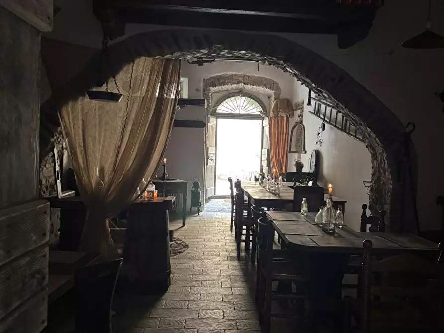 Immagine 43 di Magazzino in vendita  a Monte Porzio Catone