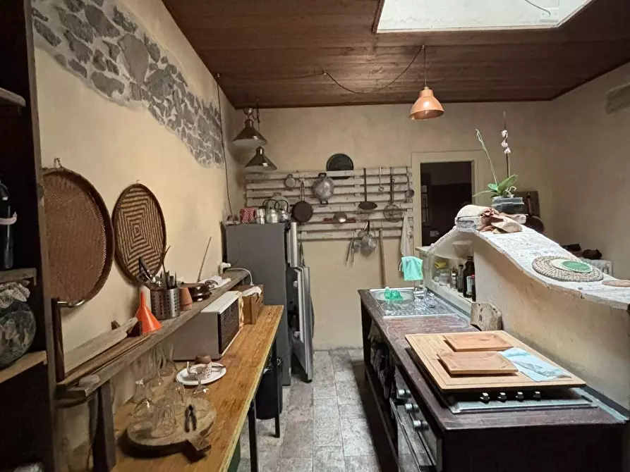 Immagine 40 di Magazzino in vendita  a Monte Porzio Catone