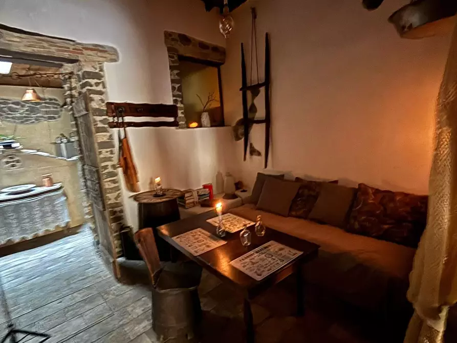 Immagine 33 di Magazzino in vendita  a Monte Porzio Catone