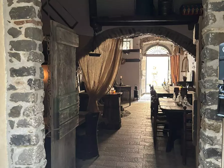 Immagine 28 di Magazzino in vendita  a Monte Porzio Catone