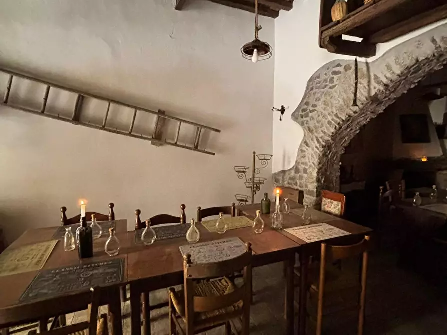 Immagine 25 di Magazzino in vendita  a Monte Porzio Catone