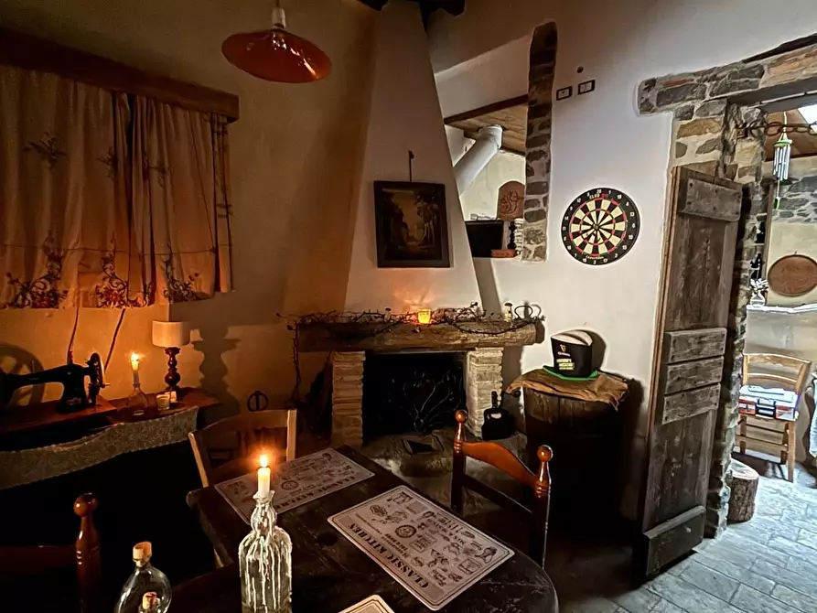 Immagine 34 di Magazzino in vendita  a Monte Porzio Catone