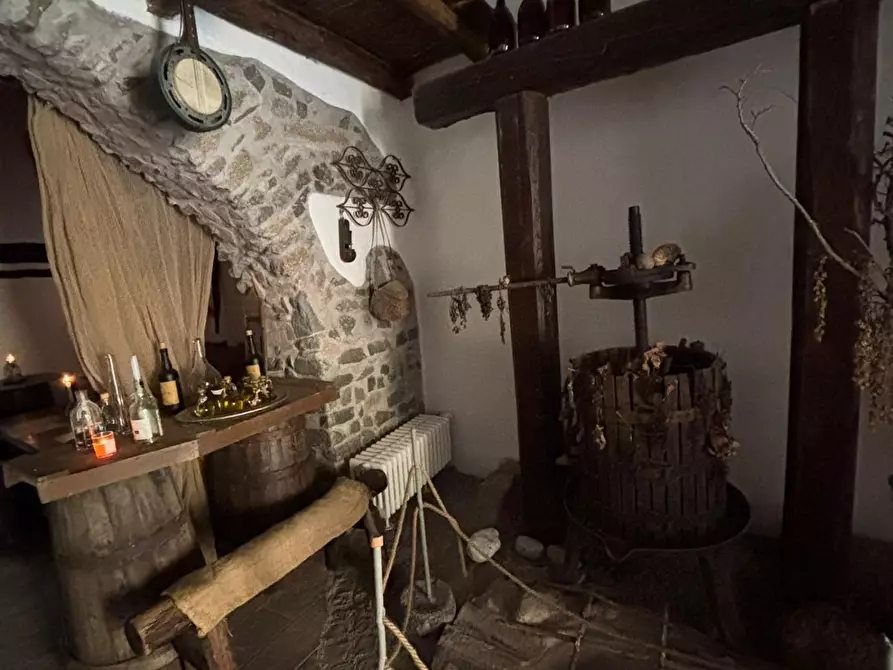 Immagine 36 di Magazzino in vendita  a Monte Porzio Catone