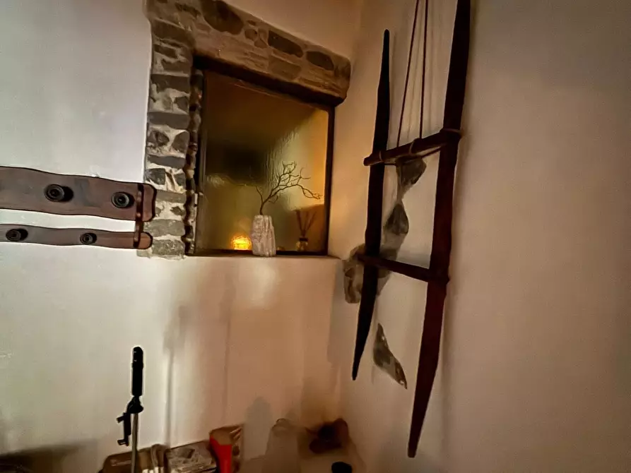 Immagine 16 di Magazzino in vendita  a Monte Porzio Catone