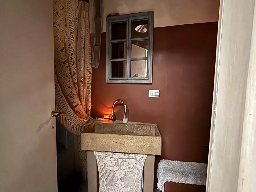 Immagine 45 di Magazzino in vendita  a Monte Porzio Catone