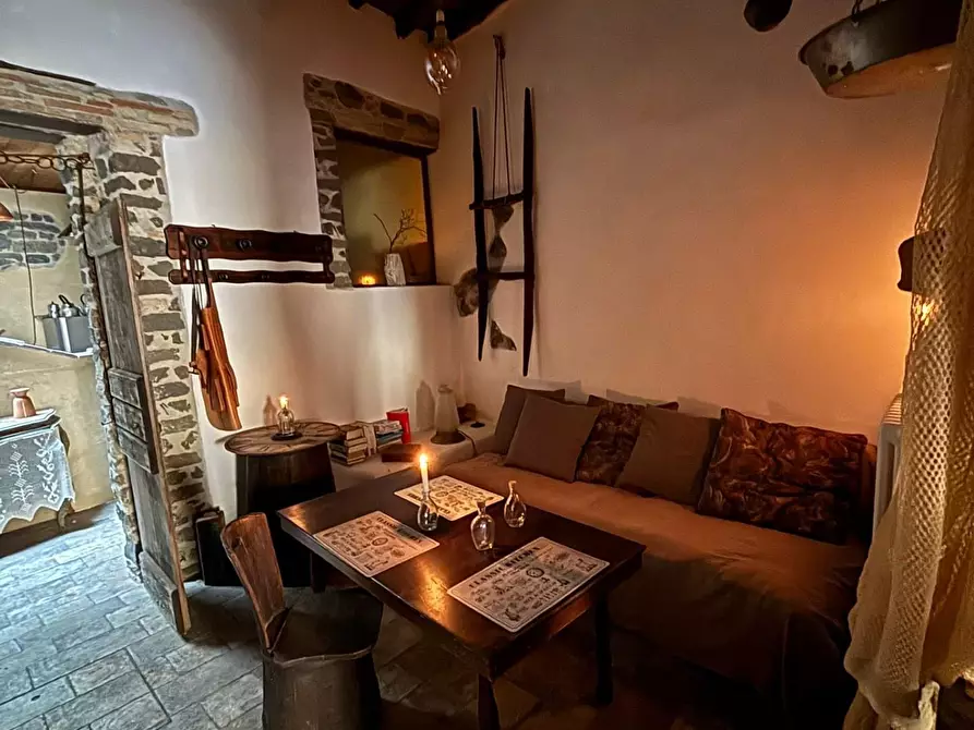 Immagine 32 di Magazzino in vendita  a Monte Porzio Catone