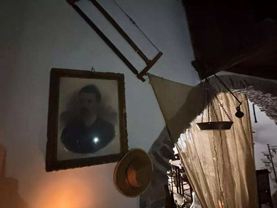 Immagine 18 di Magazzino in vendita  a Monte Porzio Catone