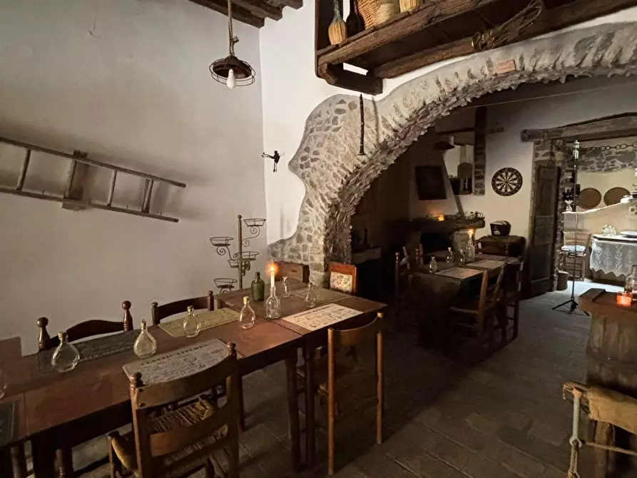 Immagine 23 di Magazzino in vendita  a Monte Porzio Catone