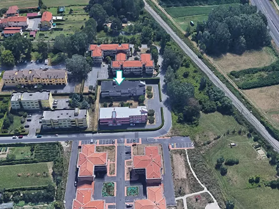 Immagine 3 di Appartamento in vendita  a Lucca