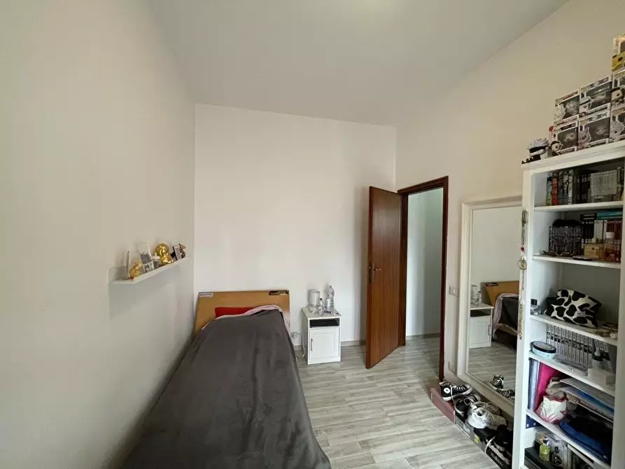 Immagine 15 di Appartamento in vendita  a Lucca